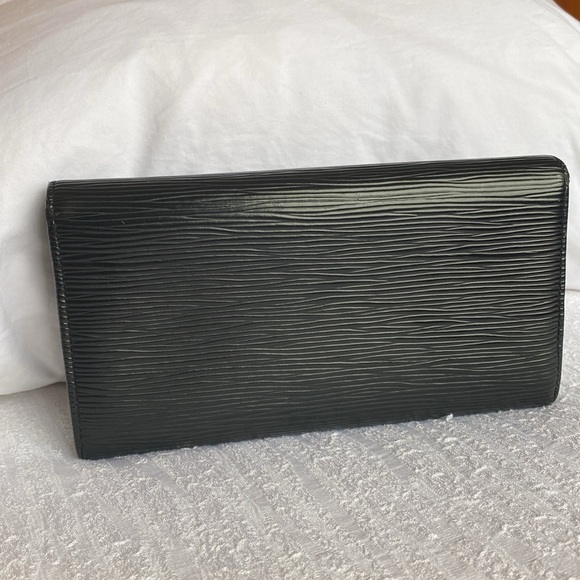 LV STUNNING Epi wallet - Picture 4 of 13